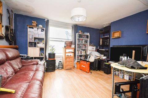 2 bedroom flat for sale - Hardres Street, Ramsgate