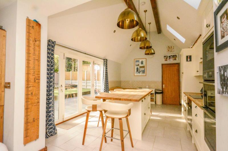 Omer Avenue, Margate 3 bed detached house £650,000