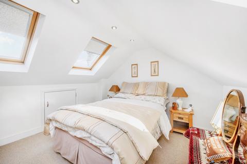 20 Deans Road, London, W7 3QB
