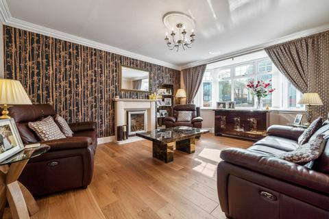 3 Castleton Drive, Newton Mearns, Glasgow, G77 5JU