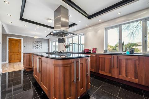 3 Castleton Drive, Newton Mearns, Glasgow, G77 5JU