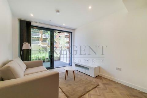 1 bedroom apartment to rent, Skyline Apartments, Makers Yard, E3