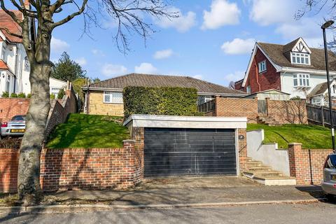 10a The Drive, Coulsdon, CR5 2BL