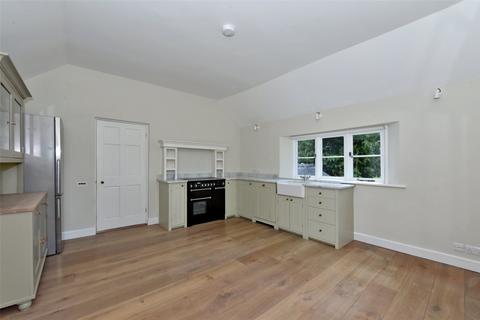 3 bedroom detached house to rent, The Camp, Stroud, Gloucestershire, GL6