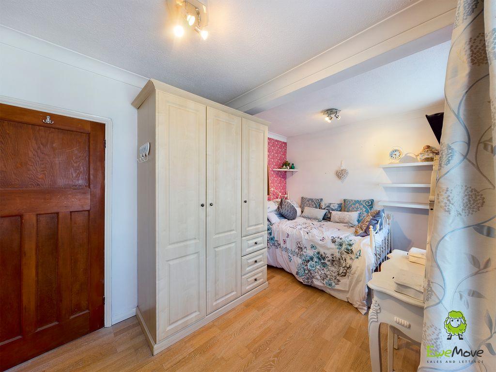 Bedroom 3 (Double)