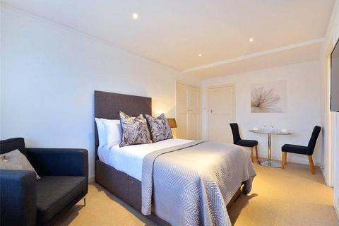 Studio to rent, Hill Street, Mayfair, W1J