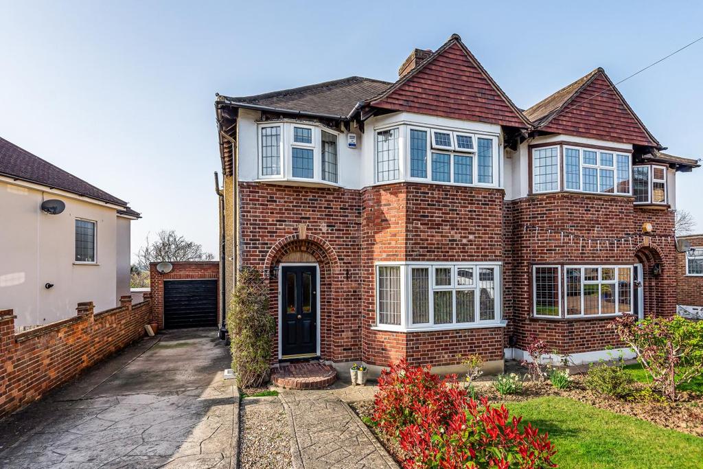 Lorne Avenue, Croydon 3 bed semidetached house for sale £580,000