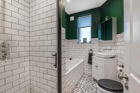 Flat 1, 10 Alexandra Park Road, London, N10 2AB
