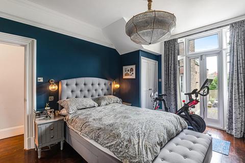 Flat 1, 10 Alexandra Park Road, London, N10 2AB