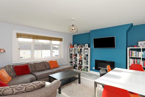 38a Beech Gardens, London, W5 4AH
