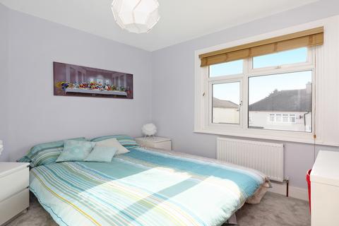 38a Beech Gardens, London, W5 4AH