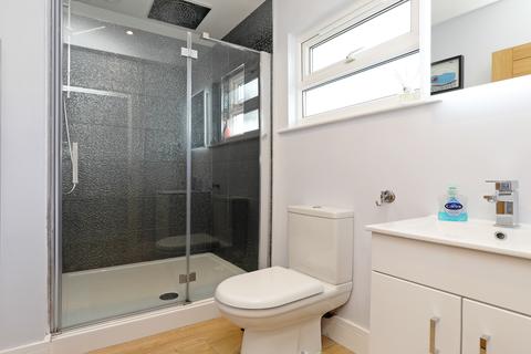 38a Beech Gardens, London, W5 4AH
