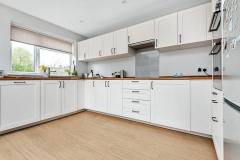 7 Rosebery Road, Kingston Upon Thames, KT1 3LJ