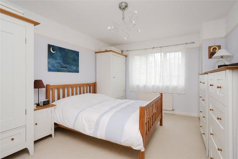 35 Grove Crescent, Kingston Upon Thames, KT1 2DG