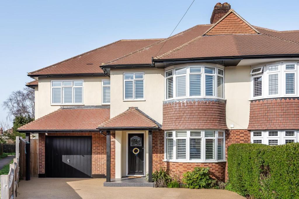 Dukes Way, West Wickham 5 bed semidetached house £975,000