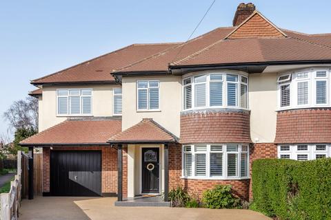 14 Dukes Way, West Wickham, BR4 9AU