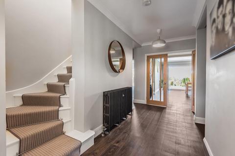 14 Dukes Way, West Wickham, BR4 9AU