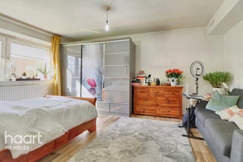 2 bedroom apartment for sale - Kingsgate, Wembley