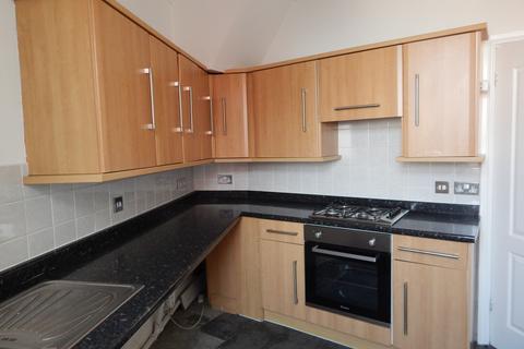 2 bedroom end of terrace house to rent, Victoria Road, Horwich, BL6 6EA