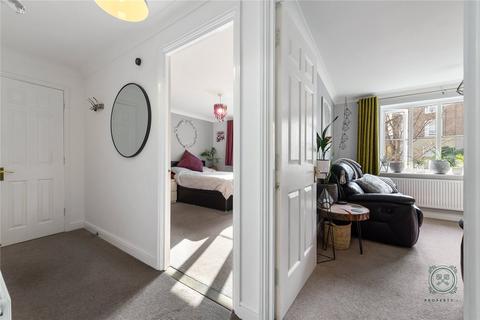 86 Goddard Place, London, N19 5GT