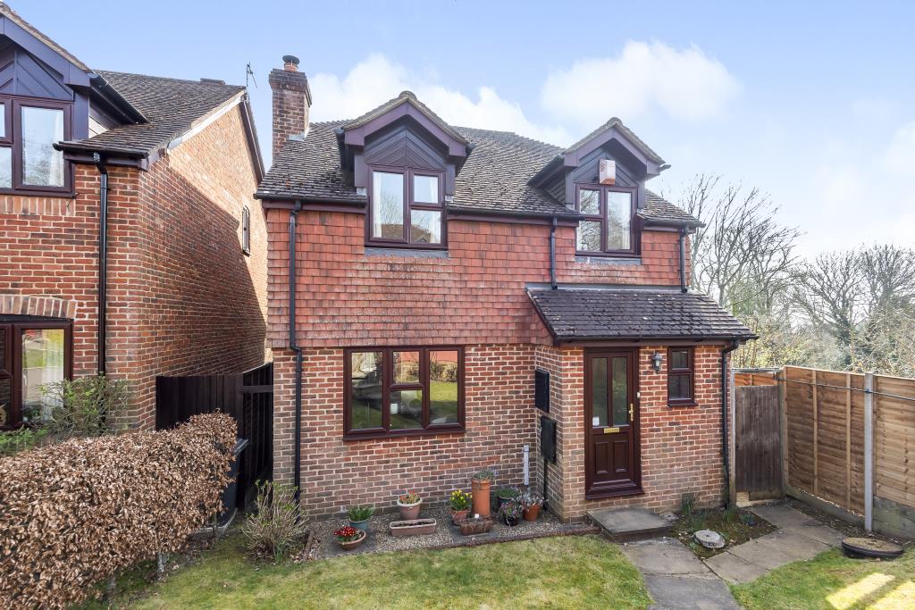 Lane End, Buckinghamshire, HP14 4 bed detached house £630,000