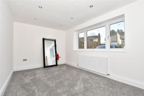 52 Chantry Way, Billericay, CM11 2AP