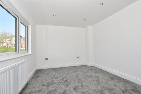 52 Chantry Way, Billericay, CM11 2AP