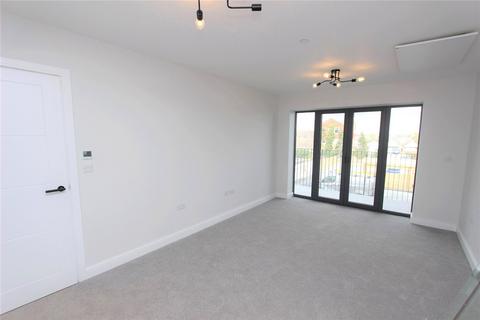 2 bedroom apartment to rent, London Road, Hadleigh, Benfleet, Essex, SS7