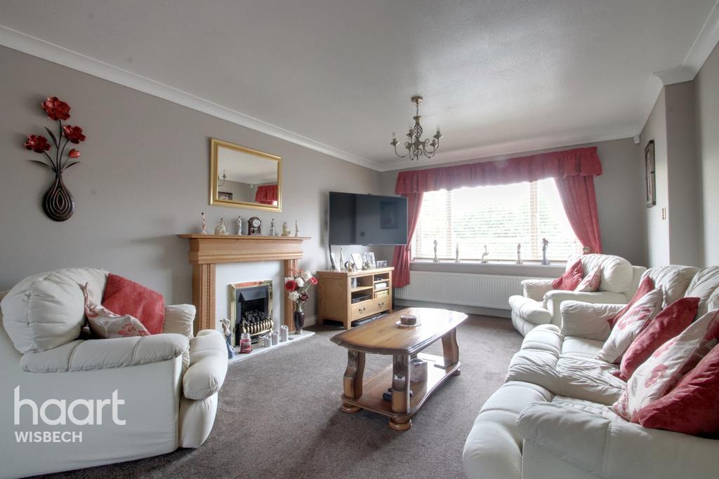 Bush Lane, Wisbech 4 bed detached house for sale £325,000