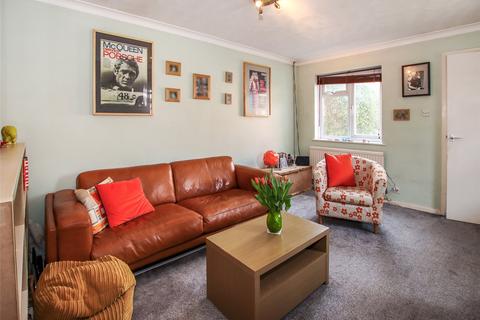 3 Blackthorn Close, Pennington, Lymington, SO41 8AY