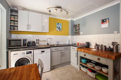 3 Blackthorn Close, Pennington, Lymington, SO41 8AY