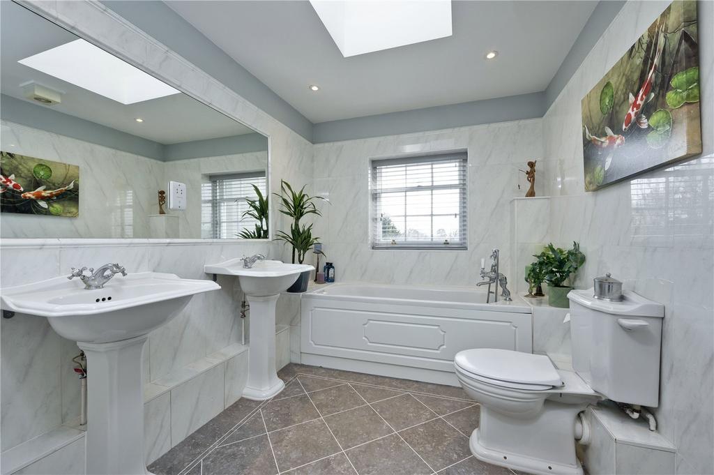 En Suite Bathroom