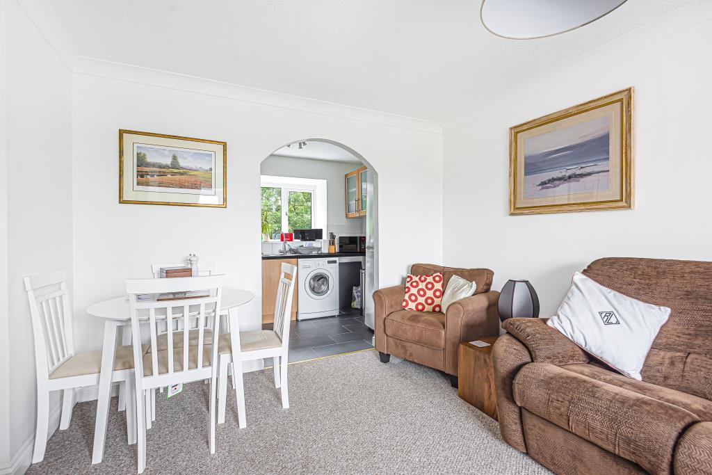 Living Room/Dining Area