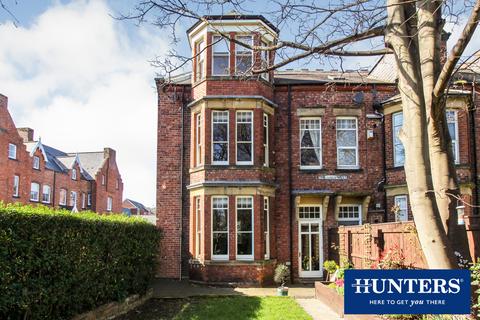 6 bedroom end of terrace house for sale - Gray Road, The Oaks West, Sunderland, Tyne and Wear