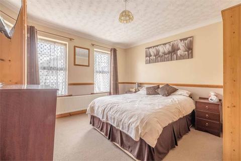 3 bedroom semi-detached house for sale - Milner Road, Burnham, Buckinghamshire