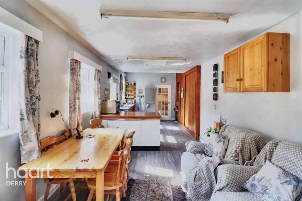 Derby Road, Chellaston 2 bed semidetached house £275,000