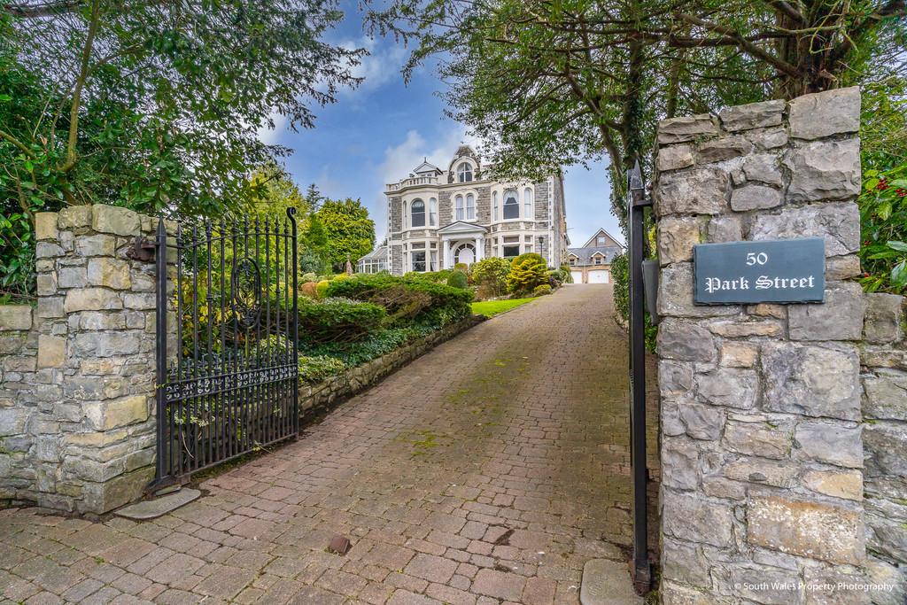 Parkhurst, 50 Park Street, Bridgend, Bridgend County Borough, CF31 4AZ