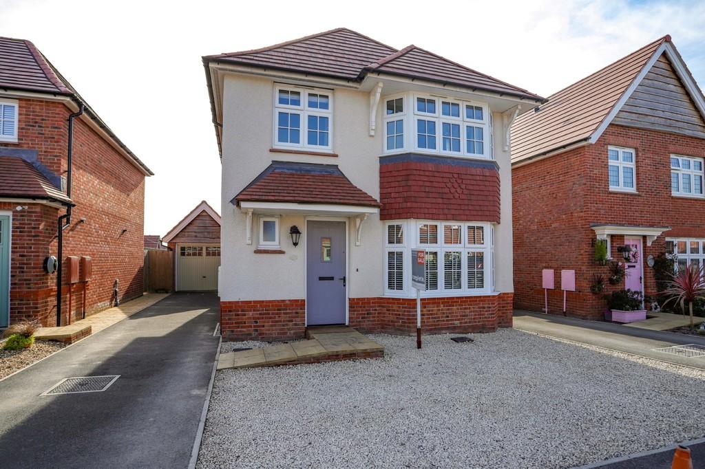 Skylark Close, Kingsteignton, Newton Abbot 4 bed detached house £425,000