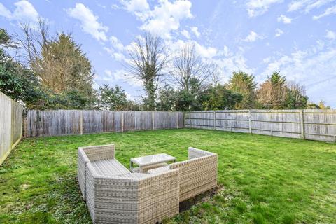 39 Waratah Drive, Chislehurst, BR7 5FP