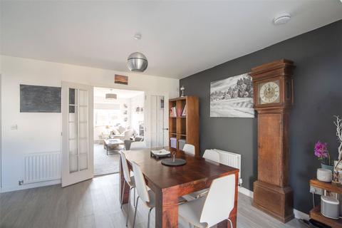 29 Benton Road, Auchterarder, PH3 1FQ