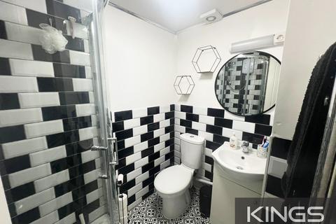 Studio to rent, Shirley High Street, Southampton