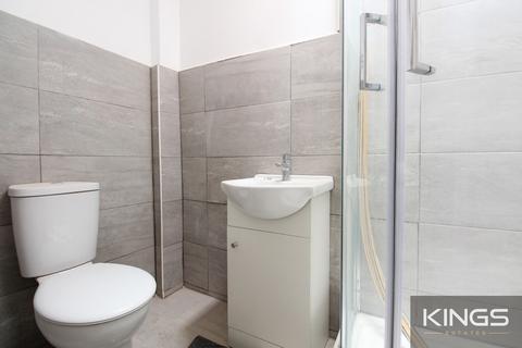 Studio to rent, Shirley High Street, Southampton