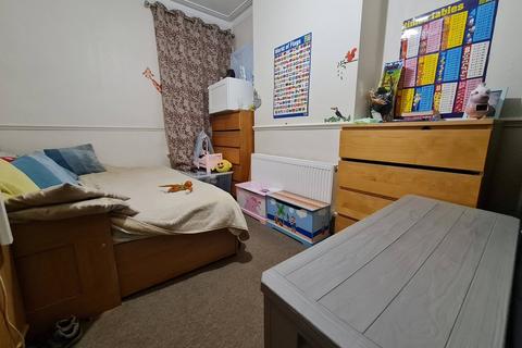 147a Ardgowan Road, London, SE6 1UZ