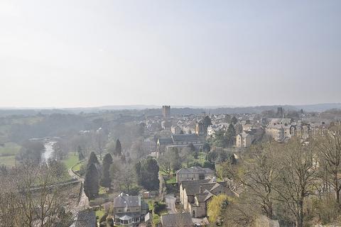 2 bedroom apartment to rent, Maison Dieu, Richmond