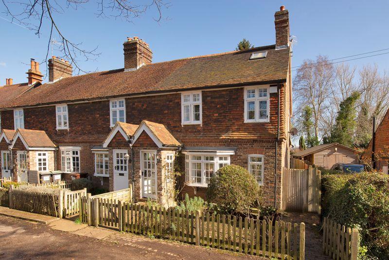 Lower Haysden Lane, Tonbridge, TN11 9BD 4 bed character property £625,000