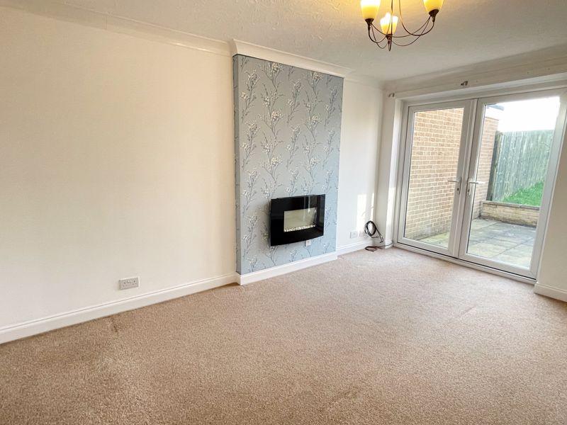 Surbiton Road, Fairfield, StocktononTees, TS19 7SA 3 bed semi