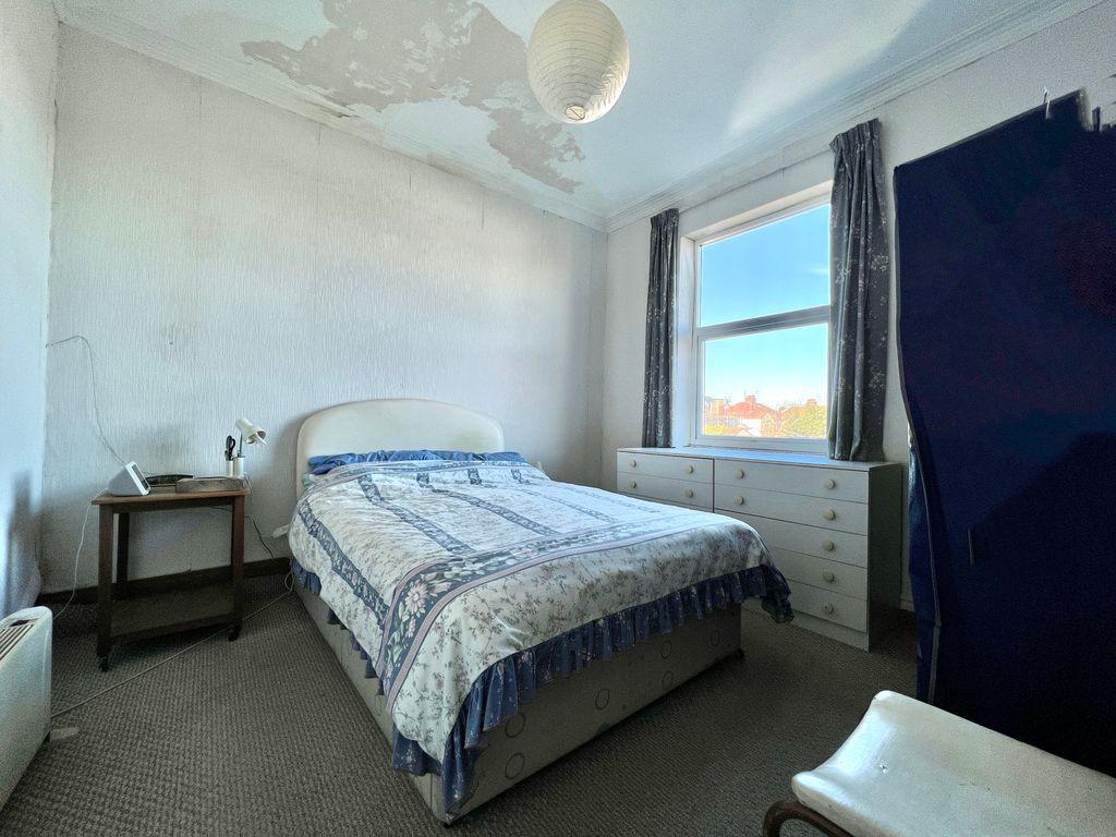 Bedroom 1 (Double)
