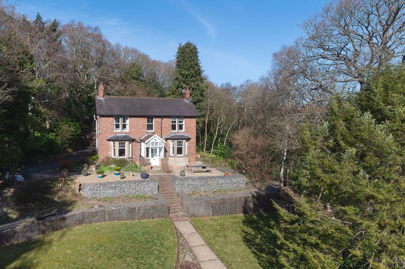 Orchard Road, Rowlands Gill, Tyne & Wear 4 bed detached house £750,000
