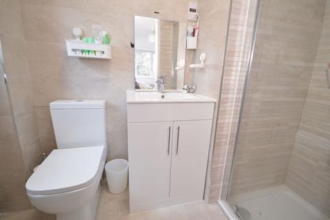 30 Bircholt Road, Liphook, GU30 7PQ