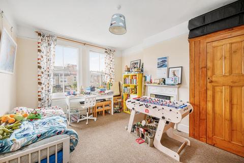 58 Wellington Road, London, W5 4UH